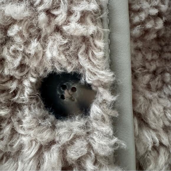 Hollister Women's Sherpa Jacket Biker Silhouette 
Light Brown Cozy Fall Size XS - Picture 7 of 12